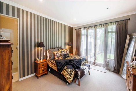 Photo of property in 7 Titirangi Drive, Fitzherbert, Palmerston North, 4471