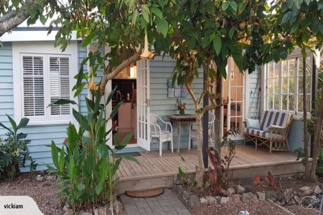 Photo of property in 11 Totara Road, Onetangi, Waiheke Island, 1081