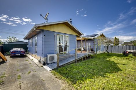 Photo of property in 4 Palgrave Avenue, Flaxmere, Hastings, 4120