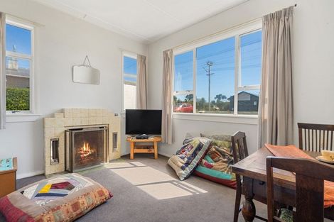 Photo of property in 62 Gisborne Terrace, Opunake, 4616