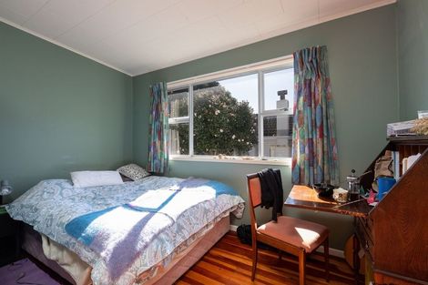 Photo of property in 120 Renown Road, Raumati South, Paraparaumu, 5032
