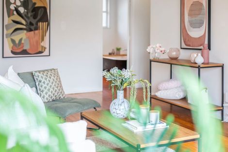 Photo of property in 5 Mitchell Grove, Ranui, Porirua, 5024