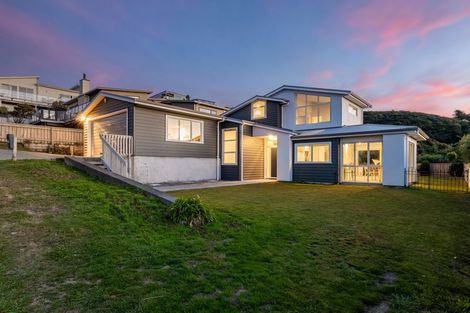 Photo of property in 31 Aspiring Terrace, Aotea, Porirua, 5024
