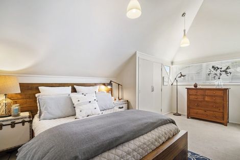 Photo of property in 13b Rodney Road, Northcote Point, Auckland, 0627