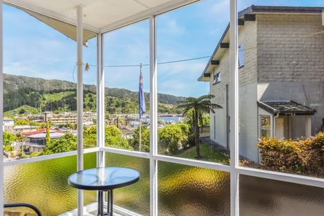 Photo of property in 10 Seaview Crescent, Picton, 7220