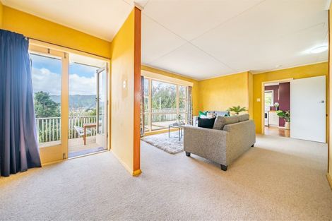 Photo of property in 17 Davis Grove, Wainuiomata, Lower Hutt, 5014