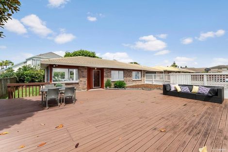 Photo of property in 2/24 Amberwood Drive, Northpark, Auckland, 2013