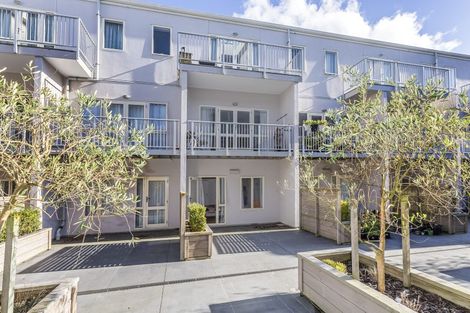 Photo of property in Luxford Villas, 111/72 Herald Street, Berhampore, Wellington, 6023