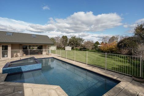 Photo of property in 13 Cowley Drive, Leamington, Cambridge, 3432