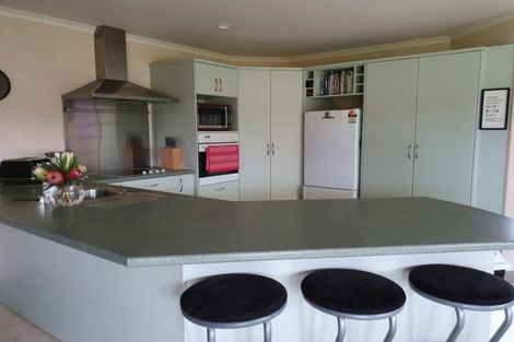 Photo of property in 78 Koraha Road, Kumeu, 0892