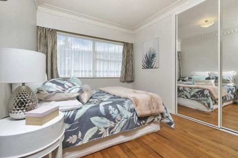 Photo of property in 1 Downing Street, Glenfield, Auckland, 0629