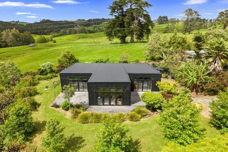 Photo of property in 47 Lupis Way, Kaiwaka, 0573