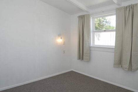 Photo of property in 25 Hemara Street, Waikanae Beach, Waikanae, 5036