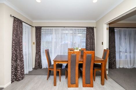 Photo of property in 9 Hollinger Place, Nawton, Hamilton, 3200