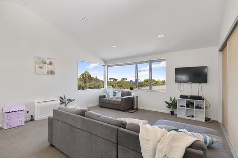 Photo of property in 4 Rock Isle Road, Torbay, Auckland, 0630