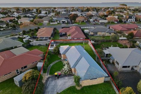 Photo of property in 43 Dalton Drive, Papamoa Beach, Papamoa, 3118