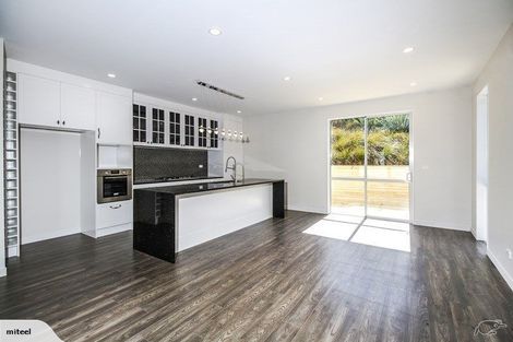 Photo of property in 39 Remuremu Street, Long Bay, Auckland, 0630