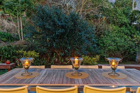 Photo of property in 42 Holyoake Place, Chatswood, Auckland, 0626