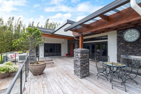 Photo of property in 32 Hanham Road, Kumeu, 0891