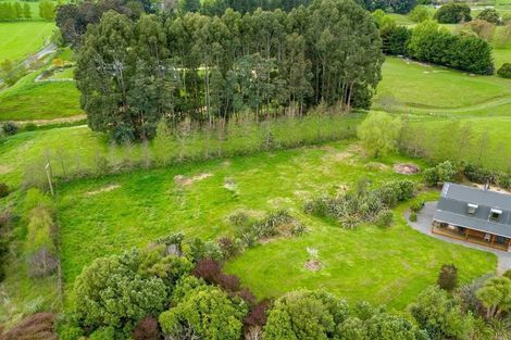 Photo of property in 207 Lees Pakaraka Road, Te Ore Ore, Masterton, 5886