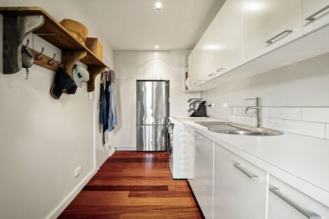 Photo of property in 24 Royal Terrace, Dunedin Central, Dunedin, 9016