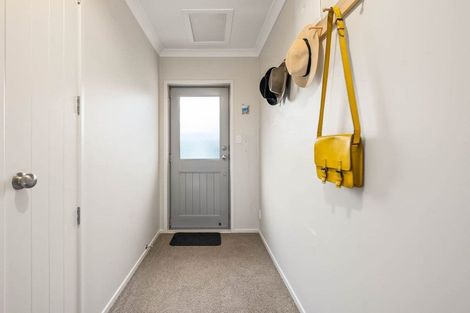 Photo of property in 15 Corlett Street, Utuhina, Rotorua, 3015