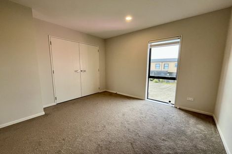 Photo of property in 93 Walsh Road, Papakura, 2110