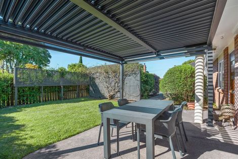 Photo of property in 1/25 Neil Avenue, Te Atatu Peninsula, Auckland, 0610