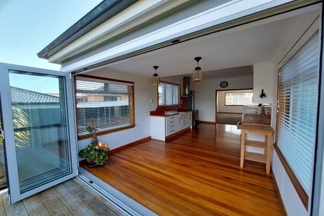 Photo of property in 6 Mission Street, Moturoa, New Plymouth, 4310