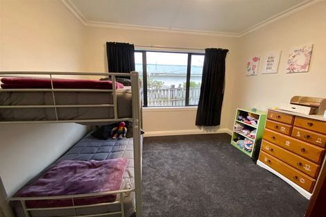 Photo of property in 12 Cossens Street, Balclutha, 9230