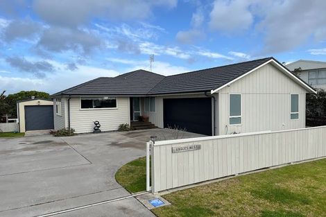 Photo of property in 568 Pukehina Parade, Pukehina, 3189
