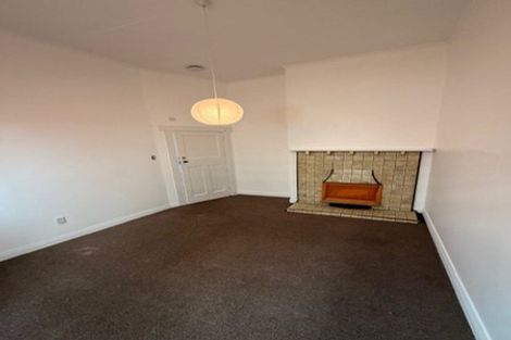 Photo of property in 60 Kelburn Parade, Kelburn, Wellington, 6012