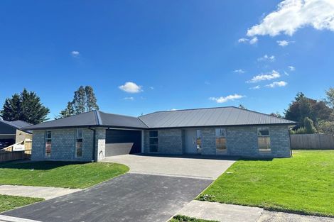 Photo of property in 54 Suffolk Drive, Kirwee, 7571