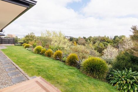 Photo of property in 35 Silkwood Place, Fitzherbert, Palmerston North, 4410