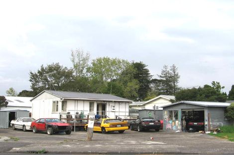 Photo of property in 126 Glendale Road, Glen Eden, Auckland, 0602