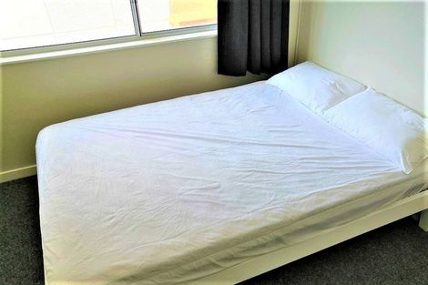 Photo of property in Terrace Tower Apartments, 10e/126 The Terrace, Wellington Central, Wellington, 6011