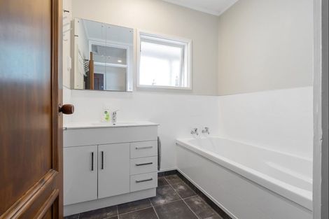 Photo of property in 25 Marsack Road, Taumarunui, 3992