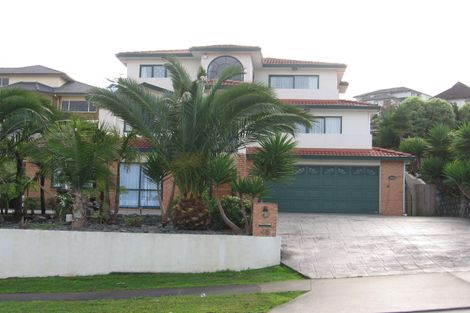 Photo of property in 48 Ribbonwood Crescent, Goodwood Heights, Auckland, 2105