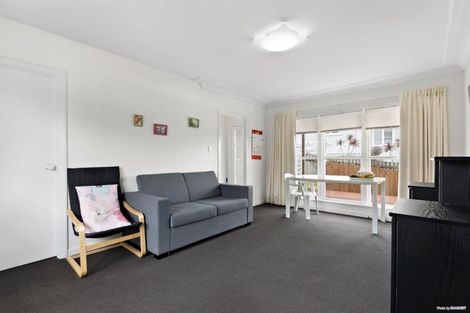 Photo of property in 1/53 Bruce Road, Glenfield, Auckland, 0629