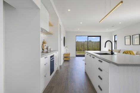 Photo of property in 12 Greig Crescent, Amberley, 7481