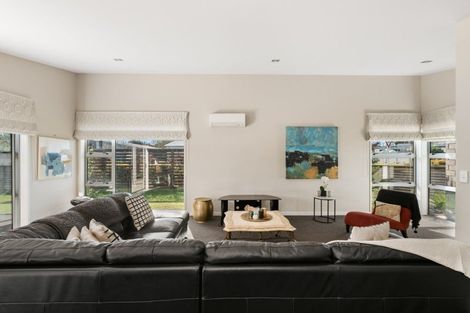 Photo of property in 1 Butterworth Crescent, Papamoa Beach, Papamoa, 3118