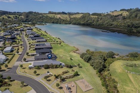 Photo of property in 2 Admiral Drive, Cooks Beach, Whitianga, 3591