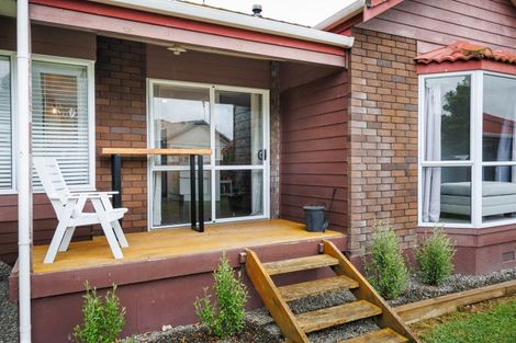 Photo of property in 21 Dalfield Place, Highbury, Palmerston North, 4412