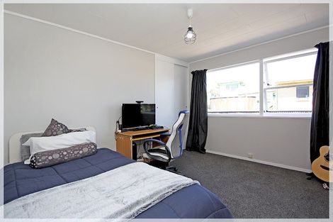 Photo of property in 29 Punga Street, Tangimoana, 4822