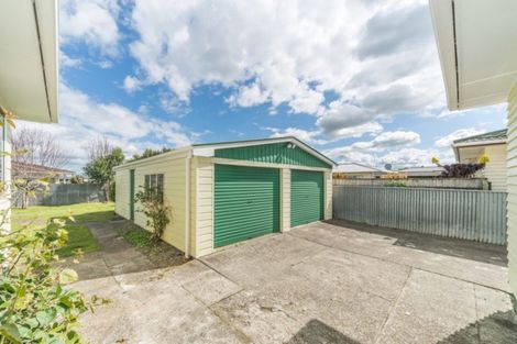 Photo of property in 18 Ellesmere Crescent, Highbury, Palmerston North, 4412