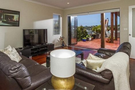 Photo of property in 22 Caldera Drive, Long Bay, Auckland, 0630