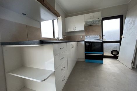 Photo of property in 25 Ward Crescent, Te Atatu Peninsula, Auckland, 0610