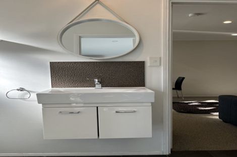 Photo of property in 3/1 Gulf Crest, Bucklands Beach, Auckland, 2012