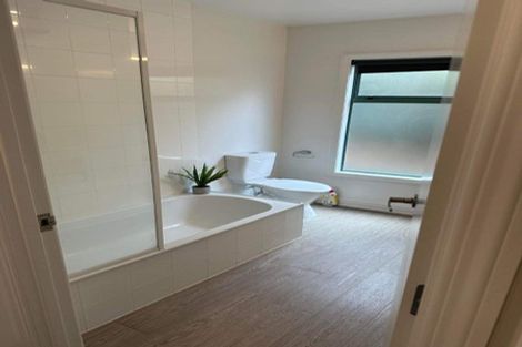 Photo of property in 2/61 Beresford Street, Bayswater, Auckland, 0622