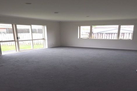Photo of property in 20 Liddesdale Place, Papakura, 2110